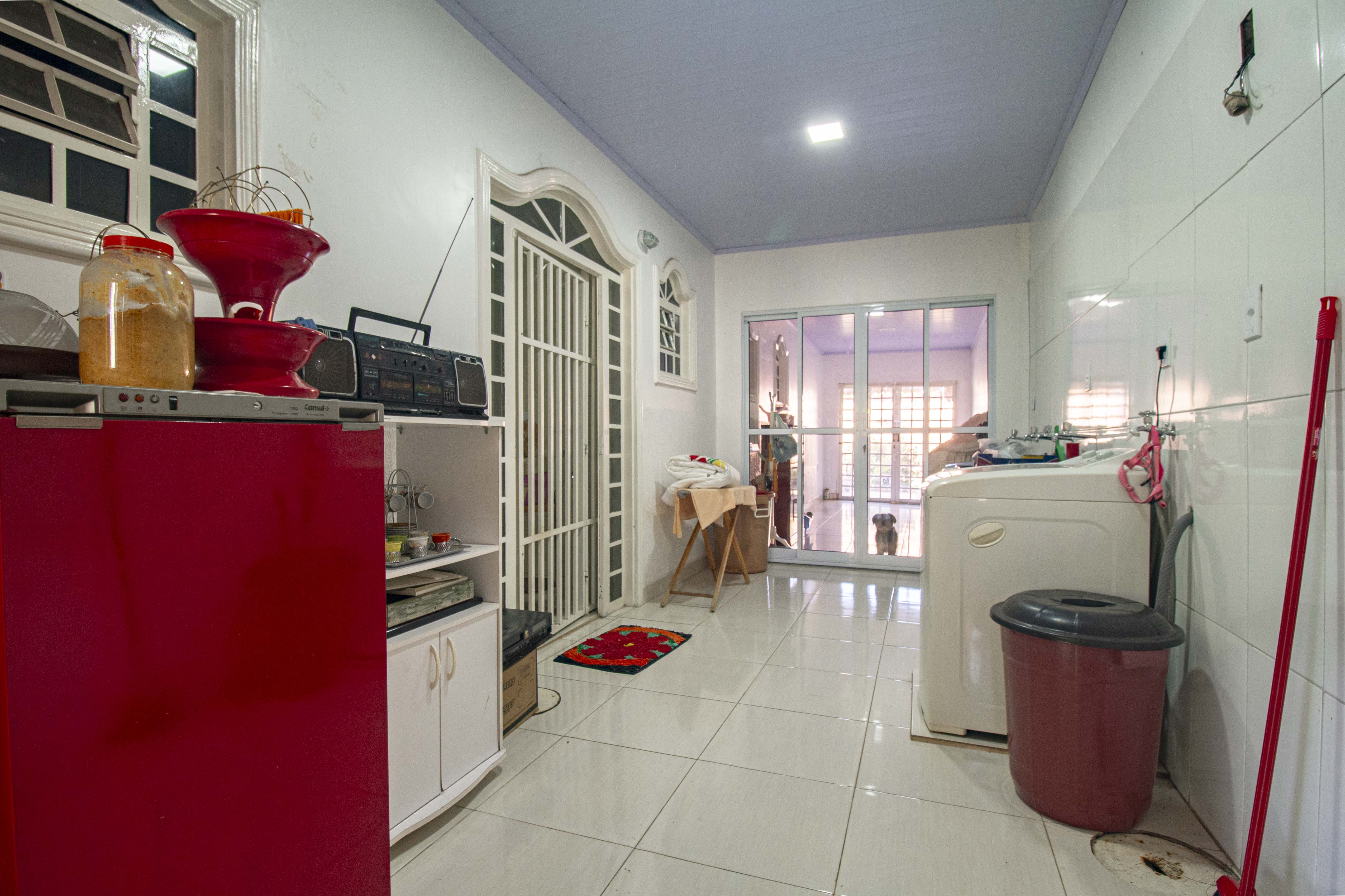 Casa  6 Quartos  2 Suítes  Varanda | Piscina | Churasqueria | Nascente | 6 Vgs|Sobrado — foto 22