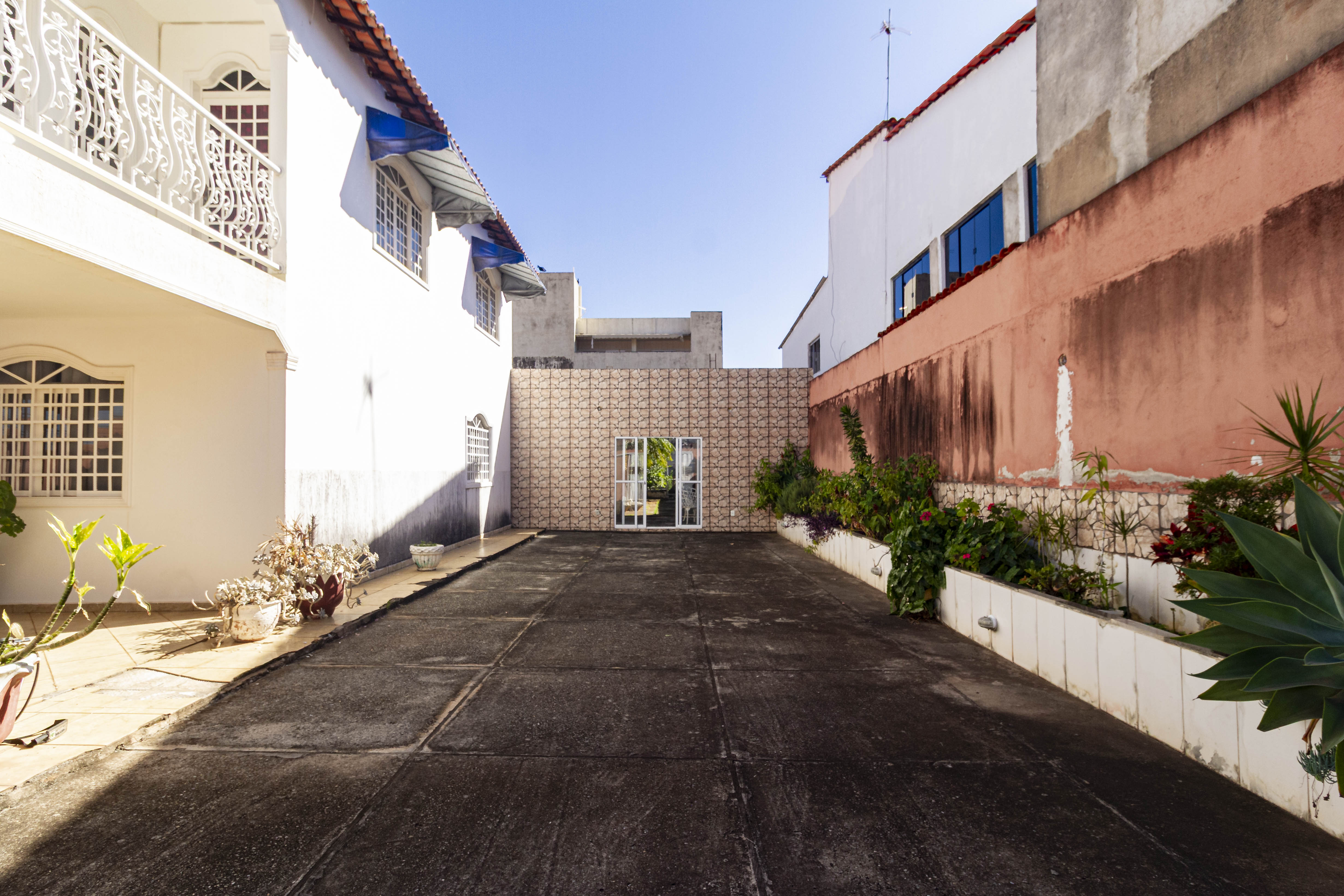 Casa  6 Quartos  2 Suítes  Varanda | Piscina | Churasqueria | Nascente | 6 Vgs|Sobrado — foto 43