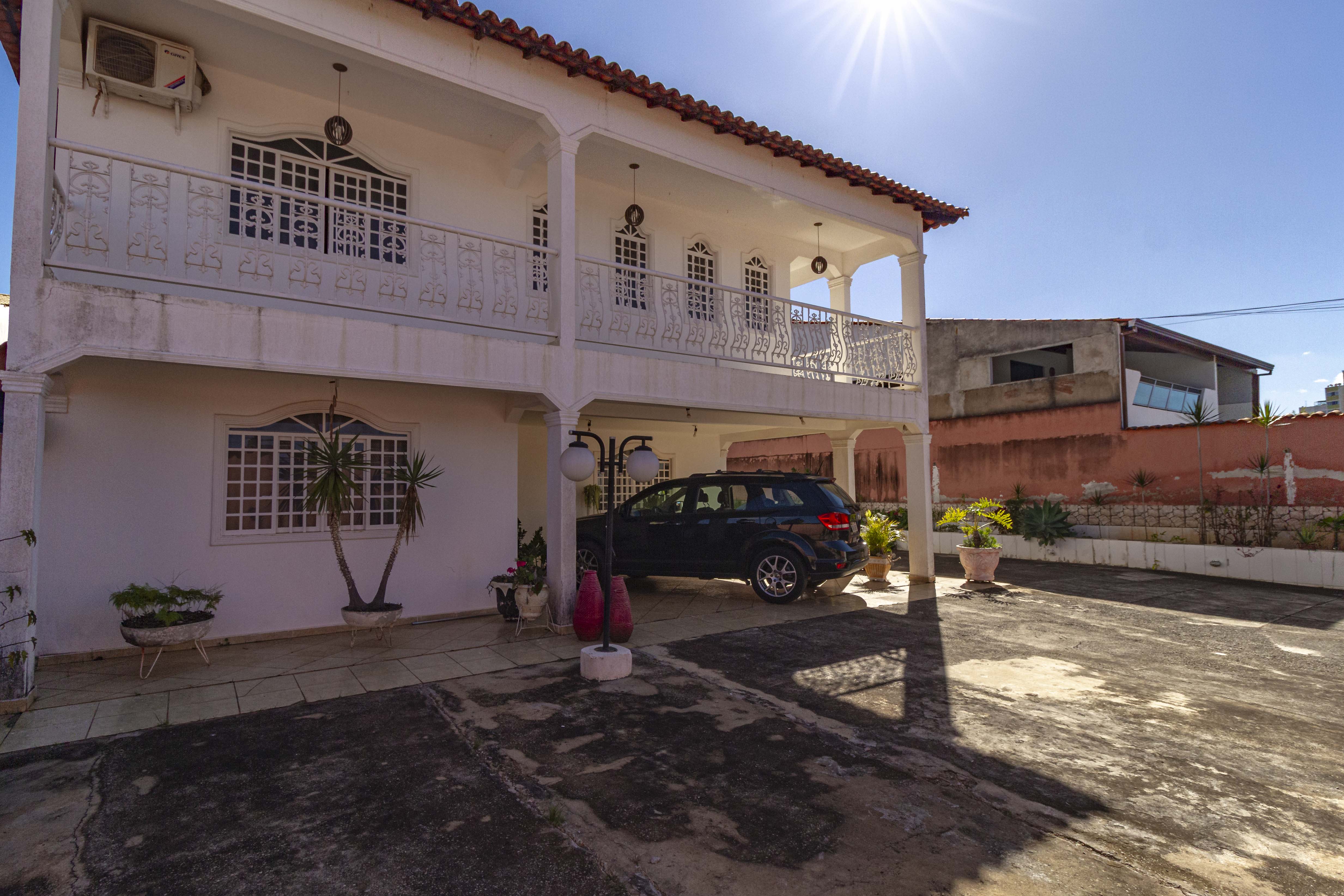 Casa  6 Quartos  2 Suítes  Varanda | Piscina | Churasqueria | Nascente | 6 Vgs|Sobrado — foto 3