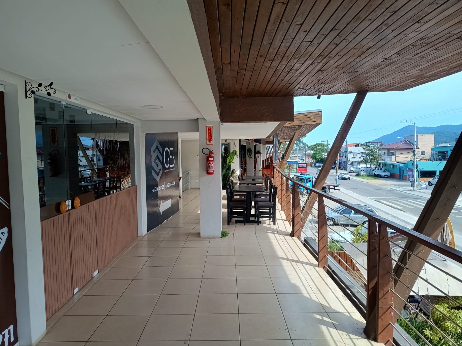 CAFETERIA/ RESTAURANTE/ KARAOKE — foto 11