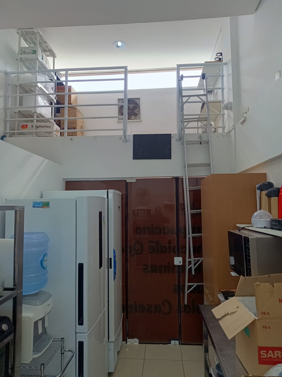 CAFETERIA/ RESTAURANTE/ KARAOKE — foto 14