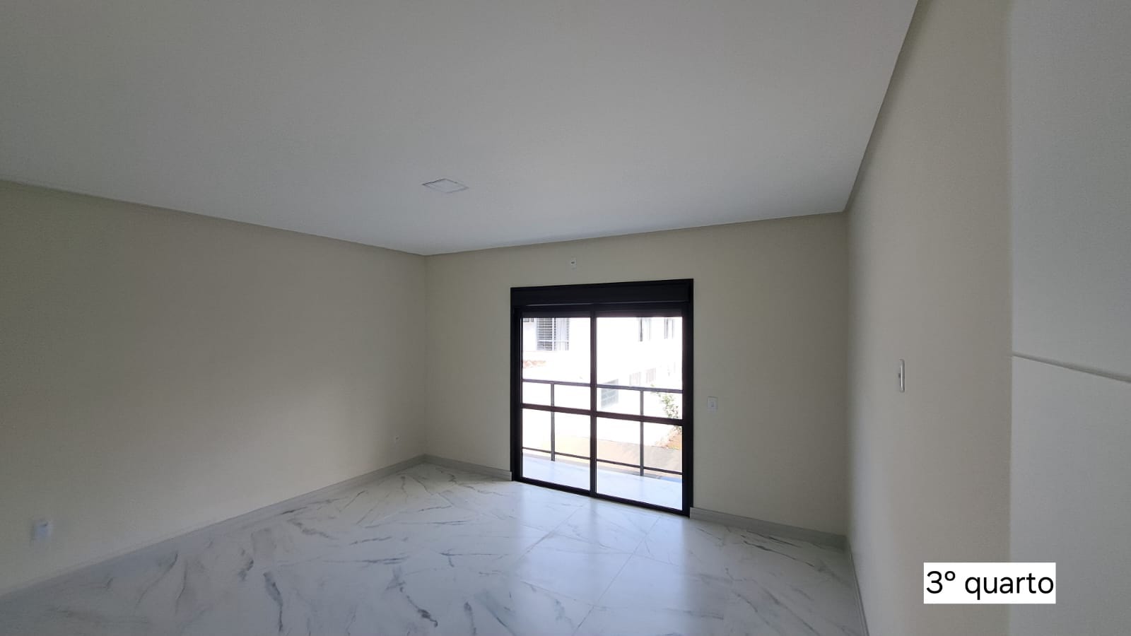 NOVO SOBRADO CANASVIEIRAS — foto 7