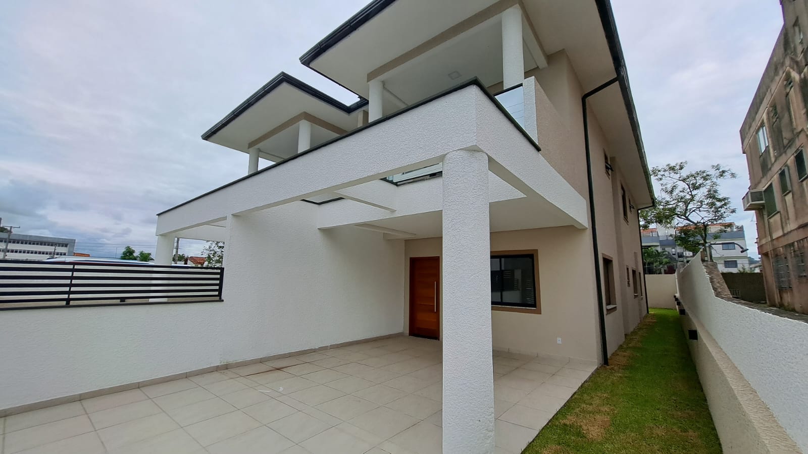 NOVO SOBRADO CANASVIEIRAS — foto 2